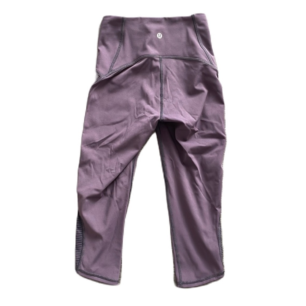 Sz2 Lululemon Lean In Crop 17” in Boysenberry EUC
